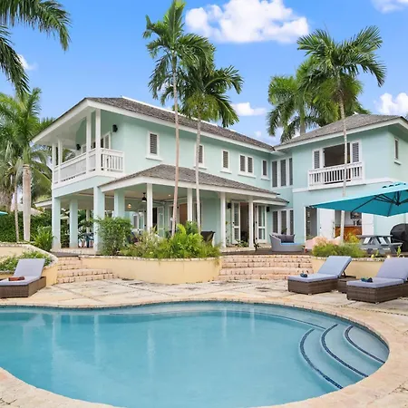 Hospitality Expert Greens: 6Br Pool Beach Chef